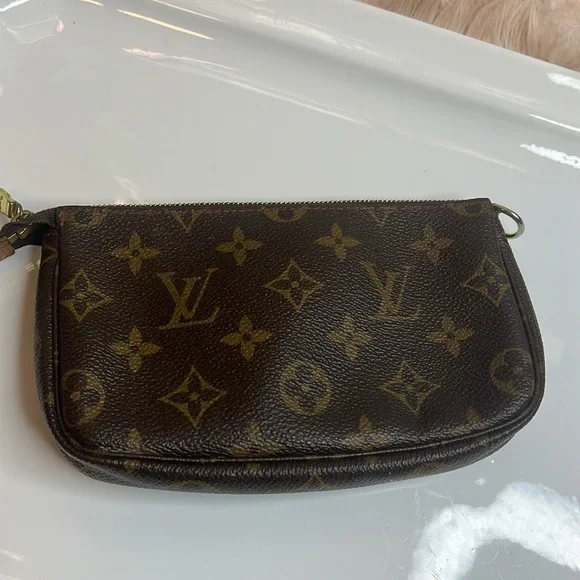 LOUIS VUITTON CHERRY 🍒 MURIKAMI POCHETTE VINTAGE - Picture 6 of 10